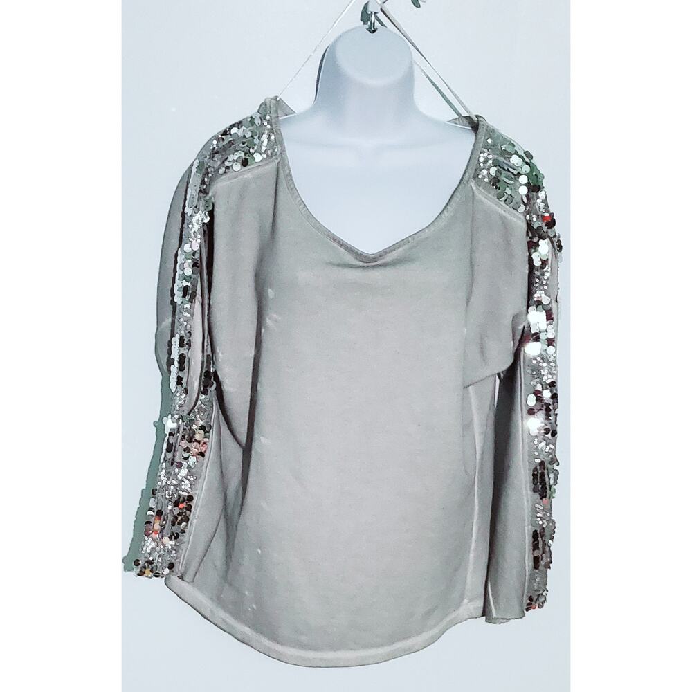 😺 Venus Womens SIlver Gray Sequin Top Size Small Holidays Boho Glam Holidays